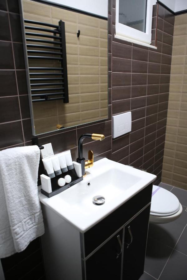 Dark Boutique Hotel Shkoze Екстер'єр фото