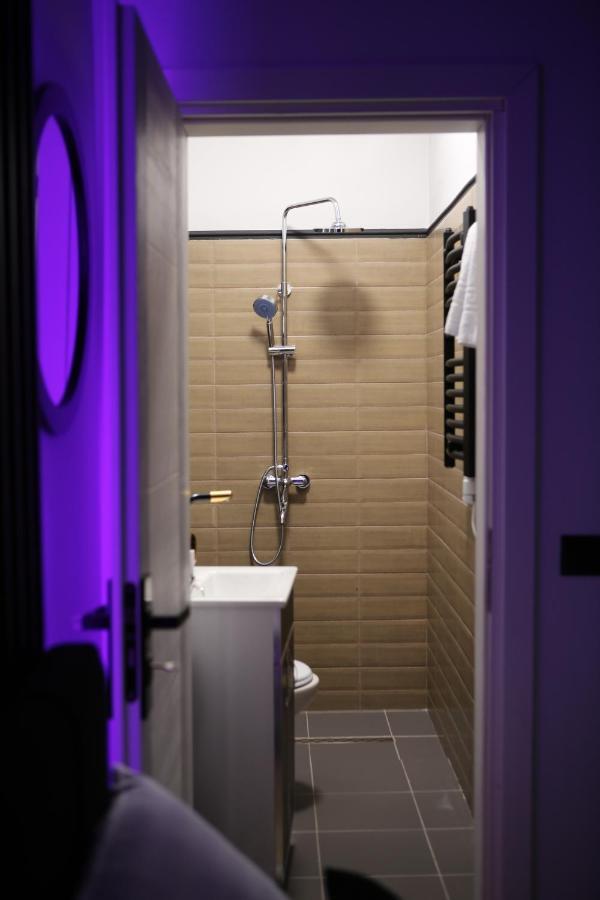 Dark Boutique Hotel Shkoze Екстер'єр фото
