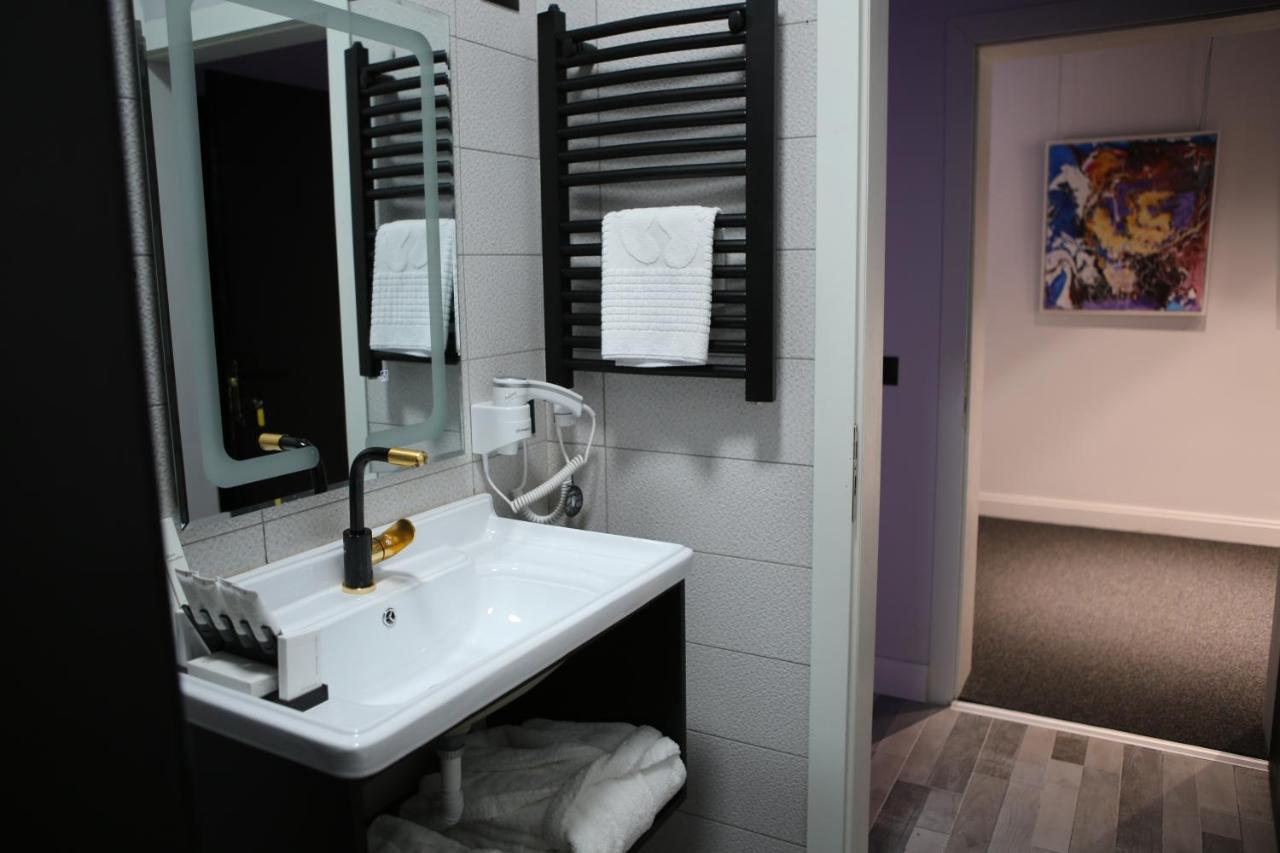 Dark Boutique Hotel Shkoze Екстер'єр фото