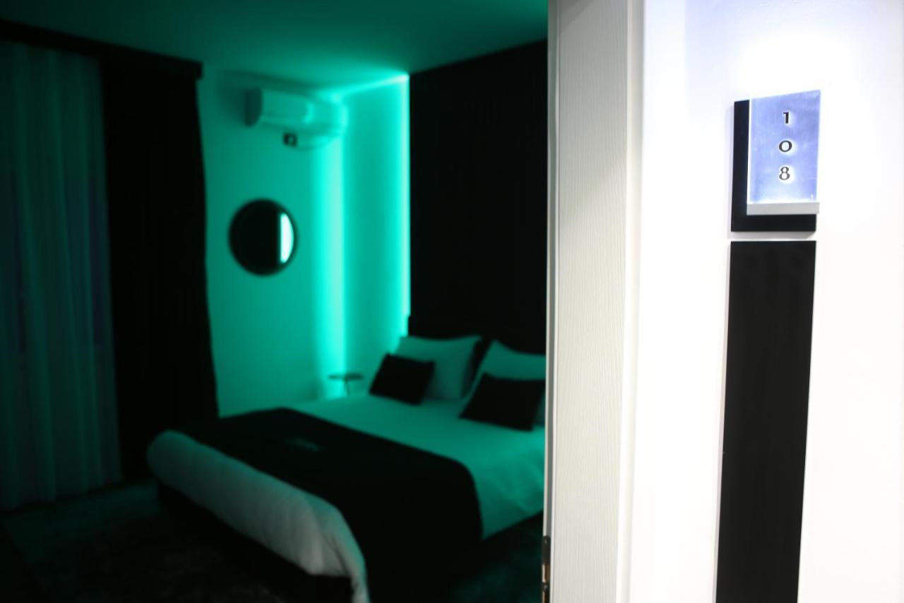 Dark Boutique Hotel Shkoze Екстер'єр фото