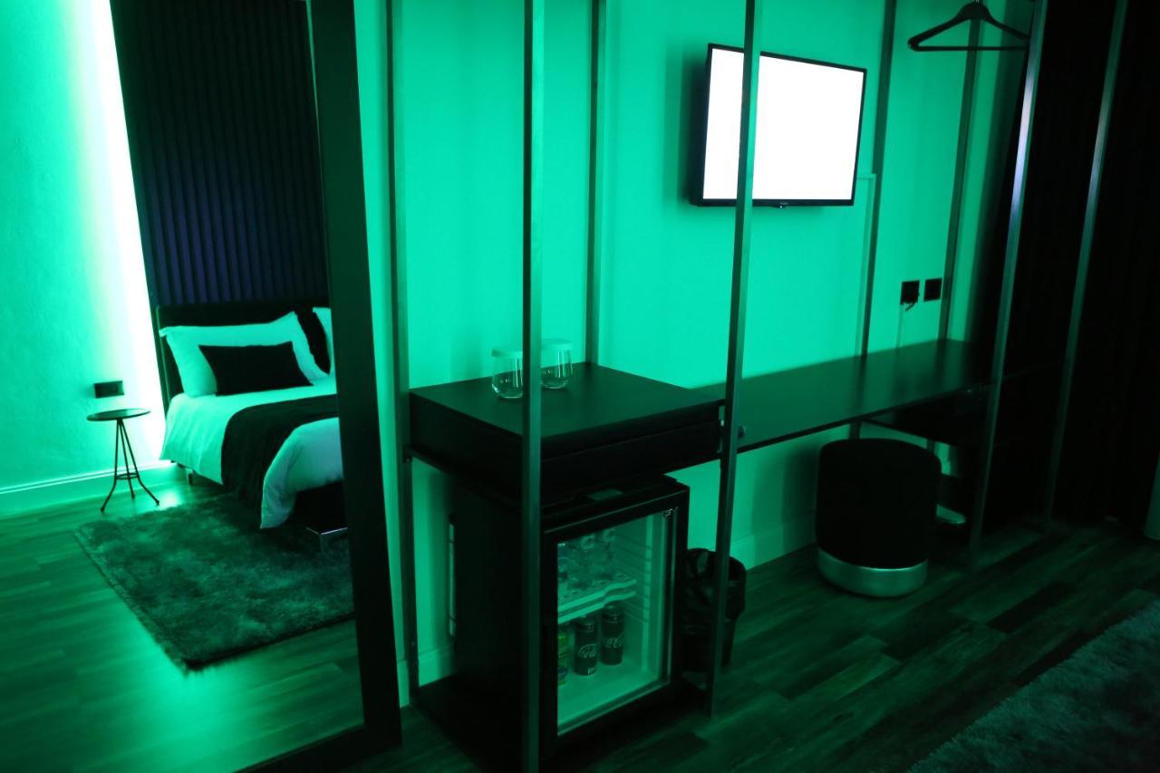 Dark Boutique Hotel Shkoze Екстер'єр фото
