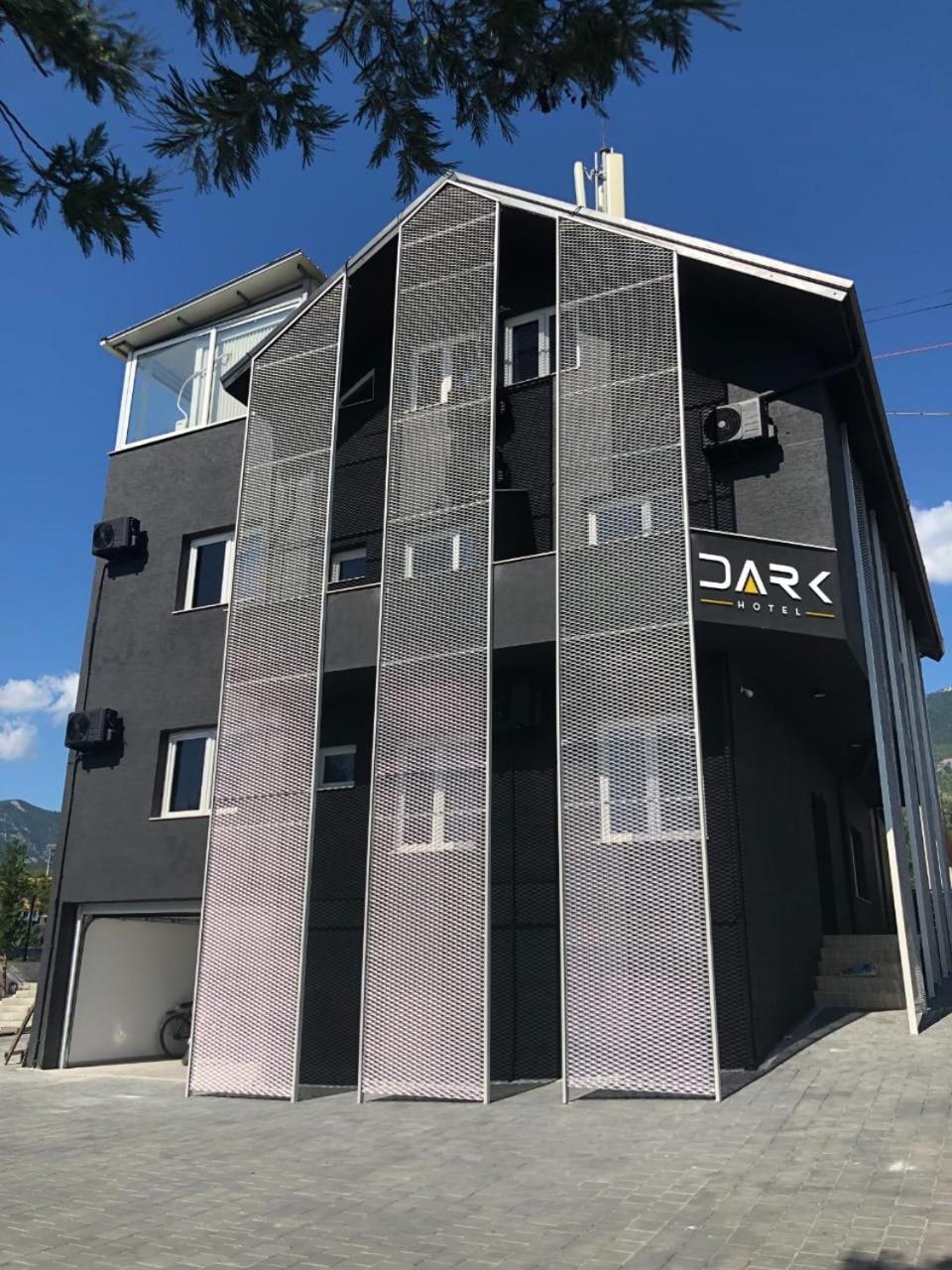Dark Boutique Hotel Shkoze Екстер'єр фото
